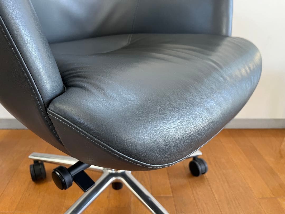 キールハワー CONA 本革デスクチェア 総革 モダン ミッドセンチュリー