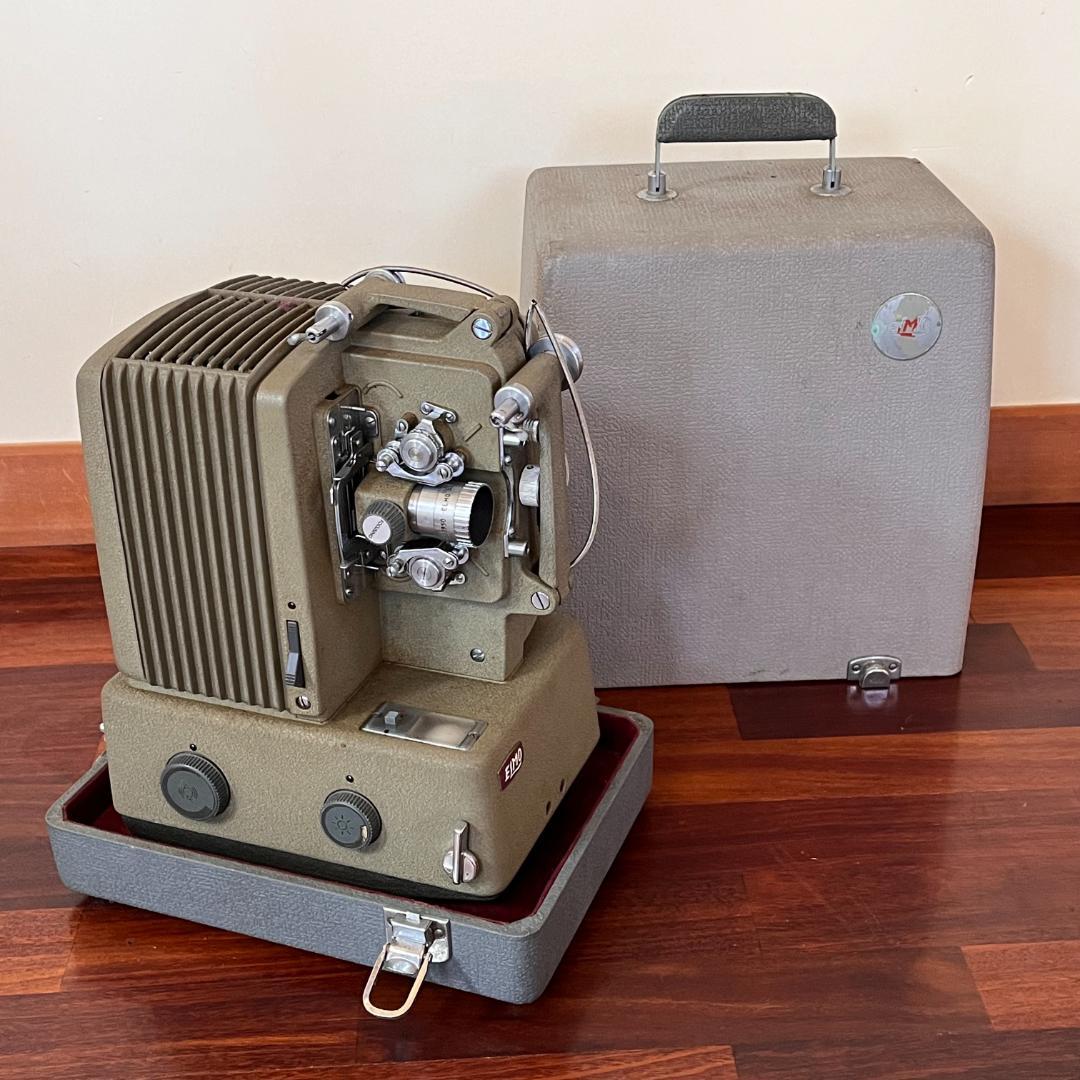 値下げしました】エルモ ELMO F-80 8mmフィルム映写機 - メルカリ