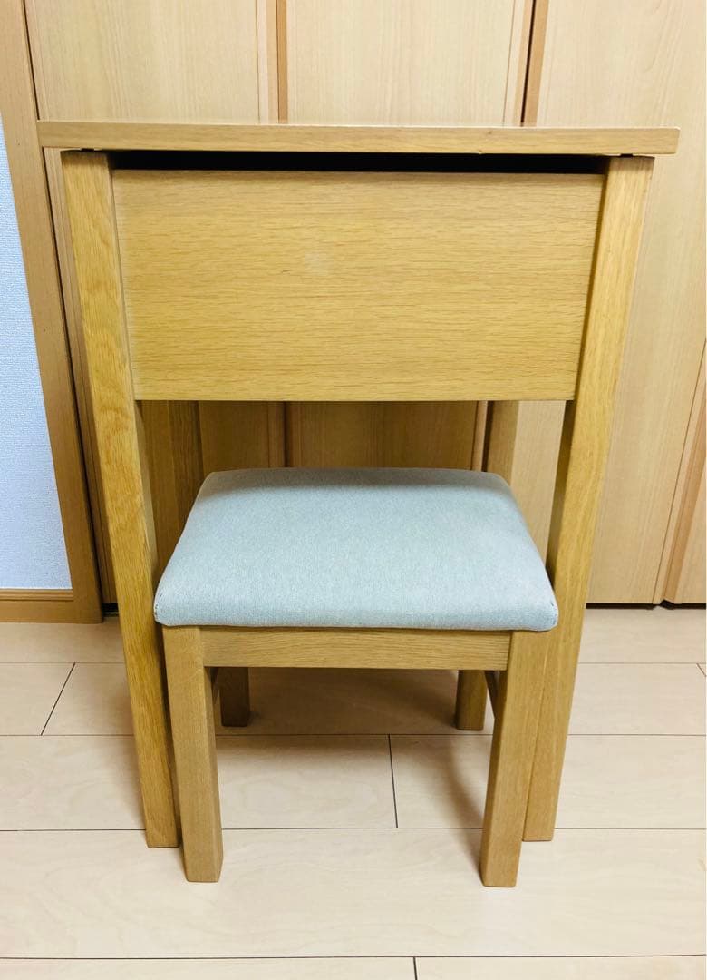 【無印良品】木製ドレッサー ミラー付き 椅子付き 無印良品のイス付ドレッサーを入荷いたしました！｜2023年07月03日