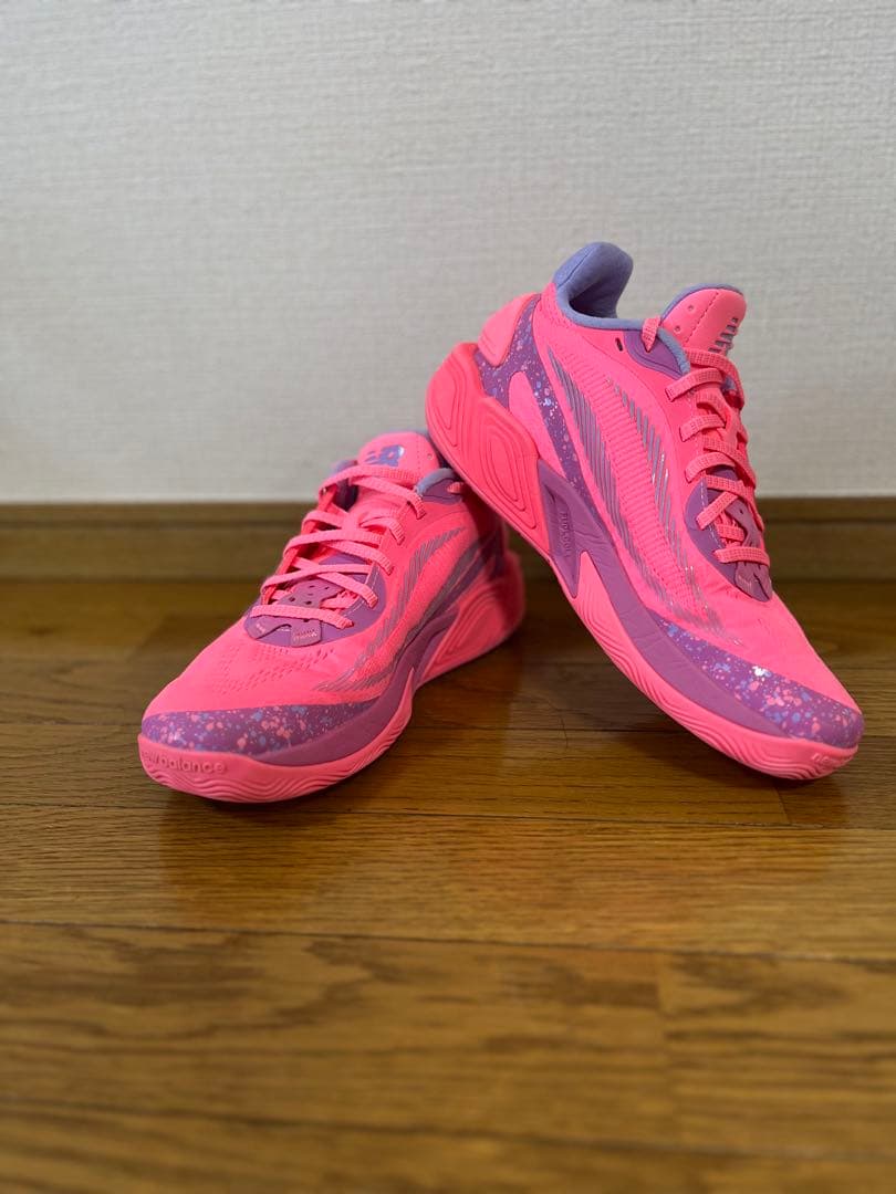 New Balance バスケットボールシューズ ピンク - メルカリ