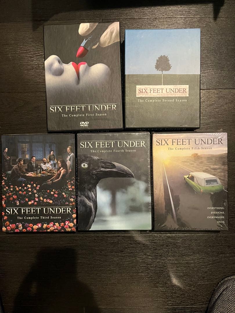 シックス・フィート・アンダー SIX FEET UNDER DVD セット Amazon.com: Six Feet Under - Complete Series 25-DVD Box Set [ NON