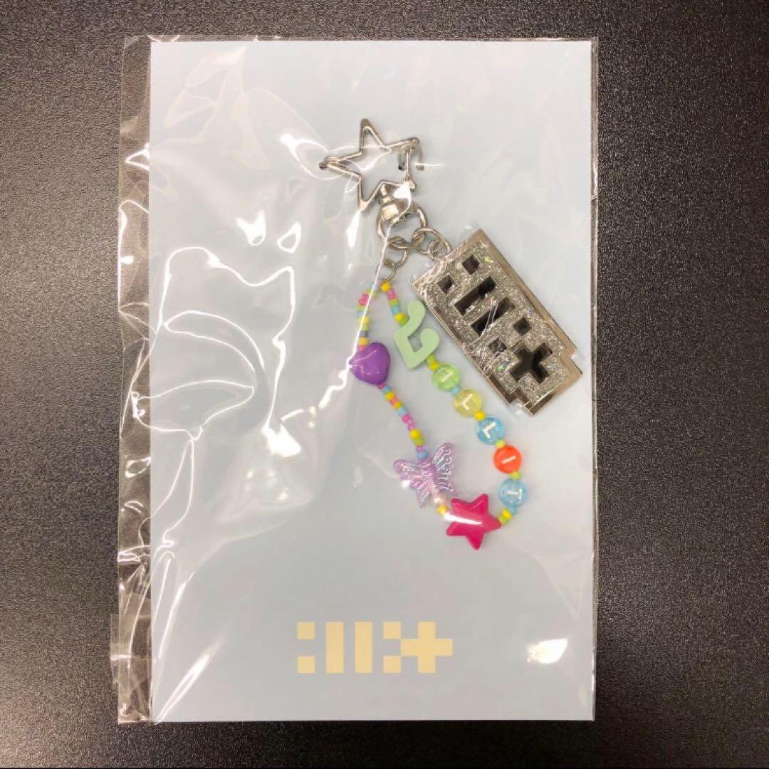 ILLIT アイリット Keyring キーホルダー 公式 - メルカリ