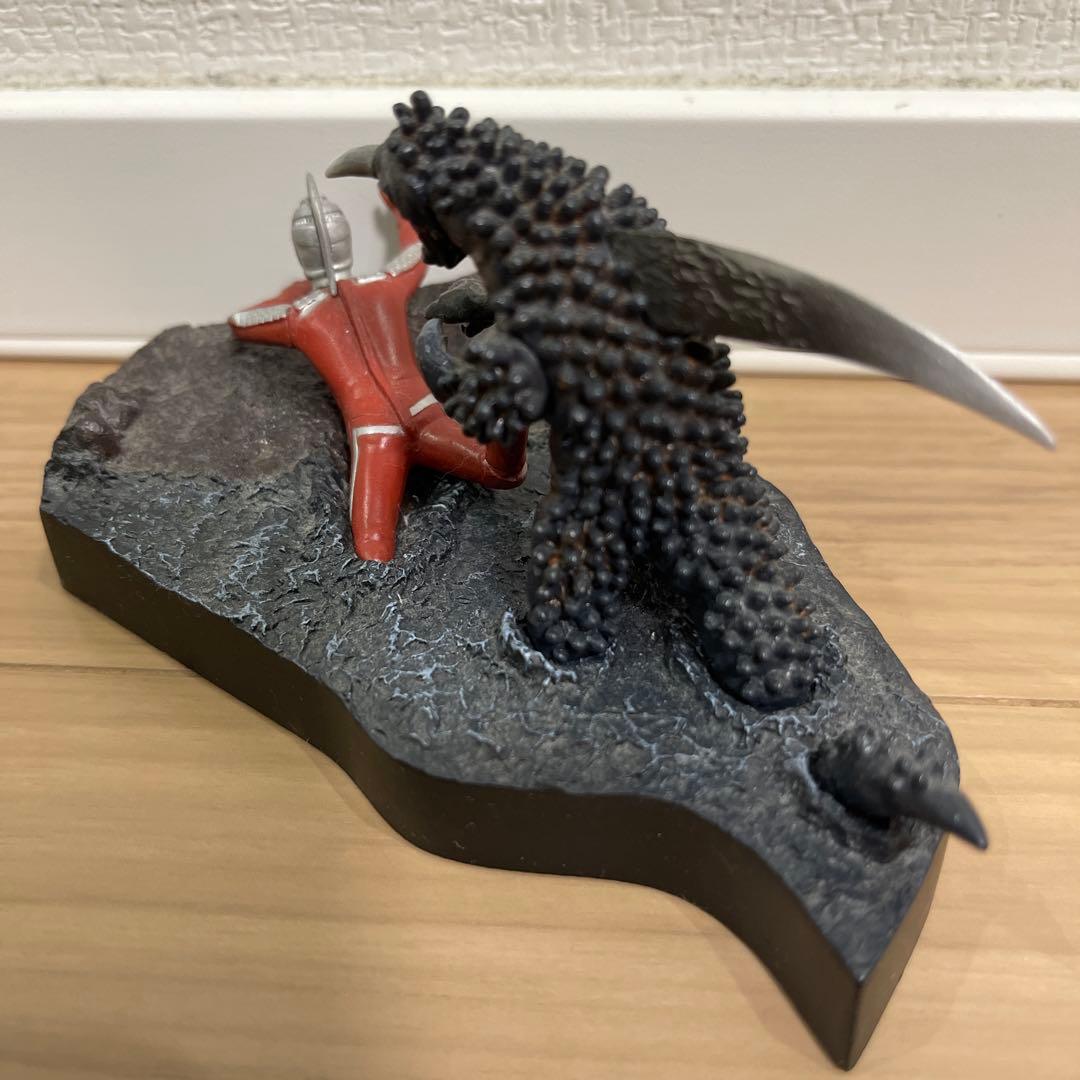 ウルトラ怪獣戯画セブンが死ぬ時東京は沈没する レッドギラス ブラック