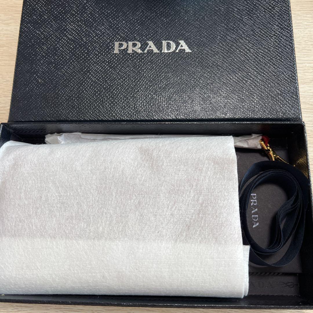 PRADA プラダ サフィアーノトライアングル財布 匿名配送 あんしん鑑定