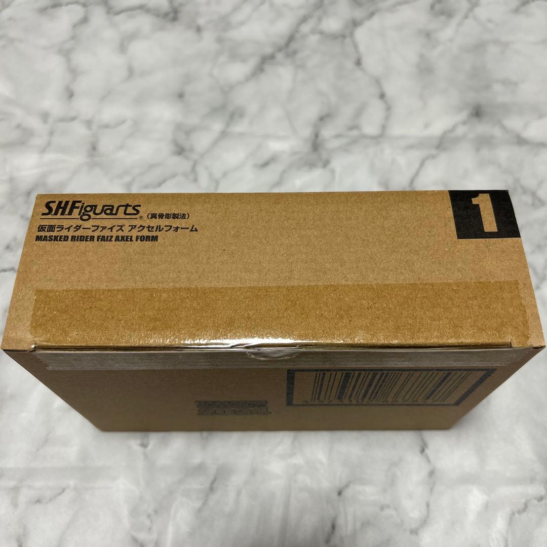 S.H.Figuarts 真骨彫 仮面ライダーファイズ アクセルフォーム