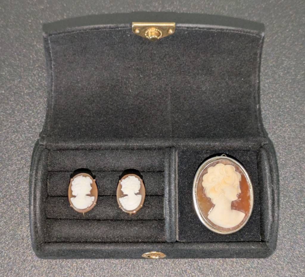 800刻印 カメオブローチ SILVER/PAT.P K18 カメオイヤリング - メルカリ