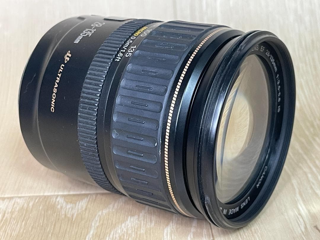CANON キヤノン EF 28-135mm F3.5-5.6 IS USM