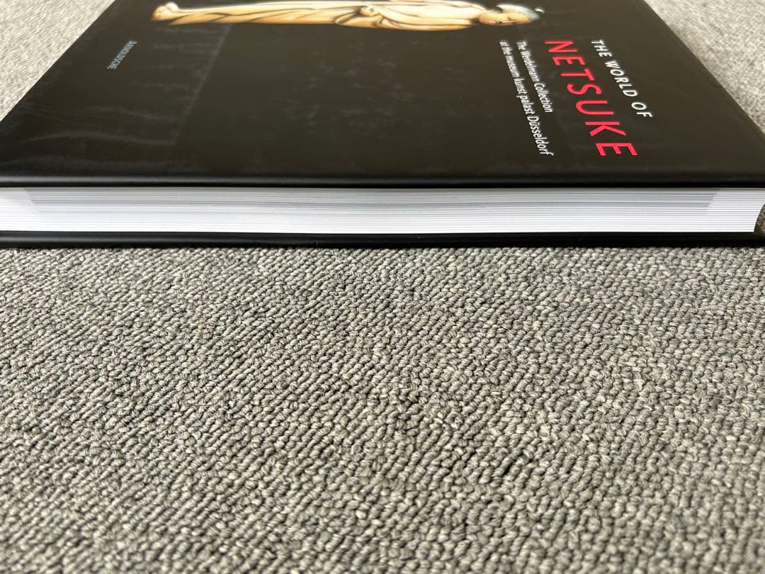 The World Of Netsuke: 根付 コレクション - メルカリ