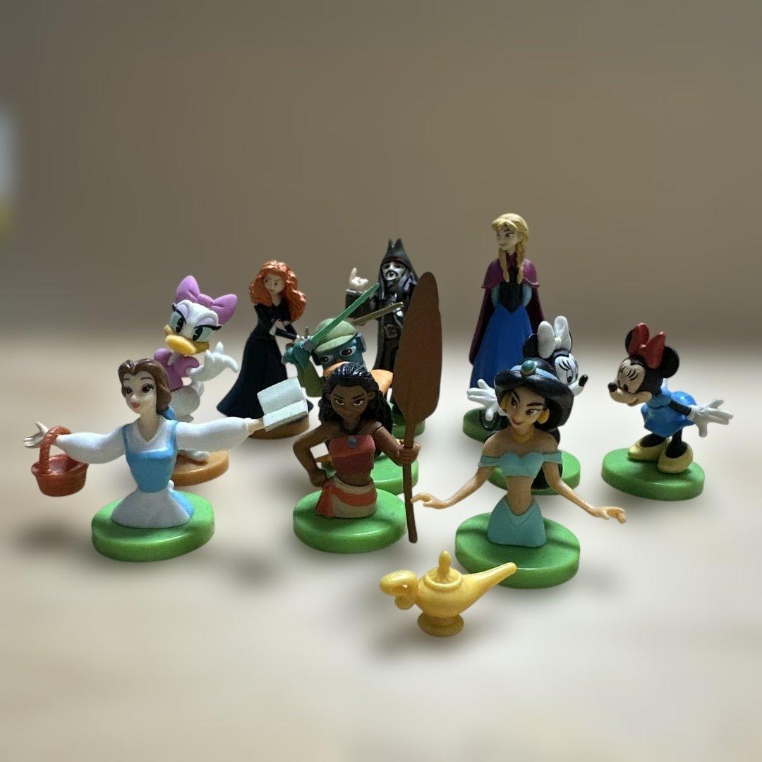 ディズニーキャラクターのチョコエッグフィギュア10個セット - メルカリ