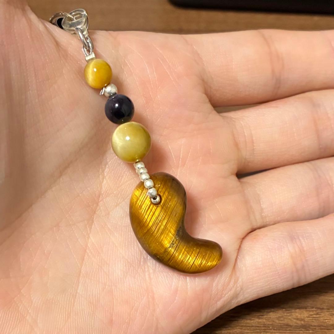 【ゴールデンタイガーアイ勾玉】大和の霊力込めてます！金運、成功運に強すぎる！ タイガーアイ 勾玉ストラップ 天然石 パワーストーン 開運 携帯