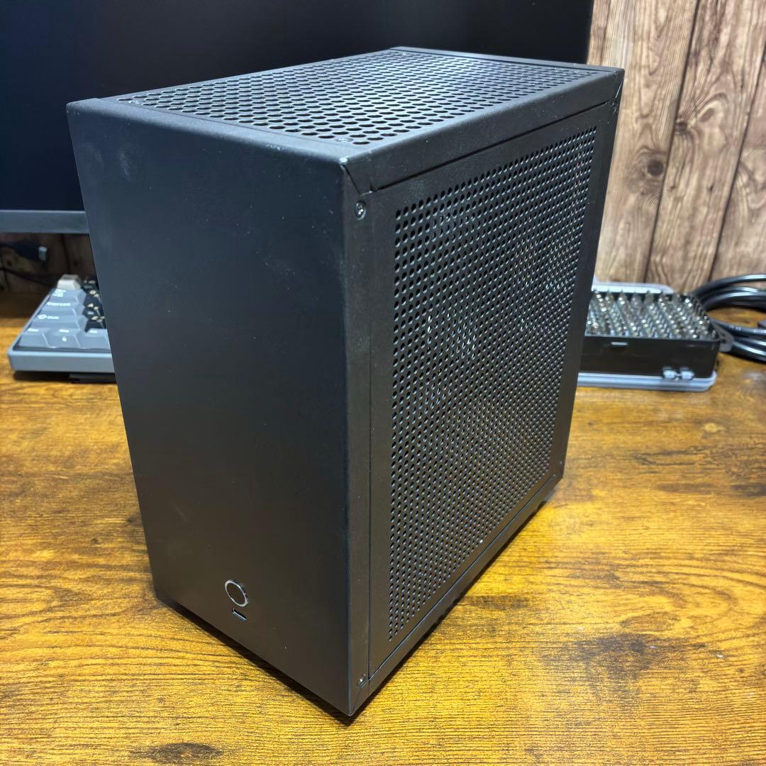 GEEEK M31 ブラック M31 MINI-ITX CASE – GEEEK