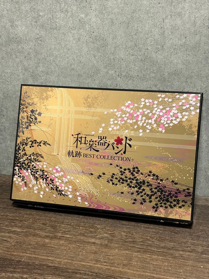 和楽器バンド 『軌跡BESTCOLLECTION+』 数量限定盤 - メルカリ
