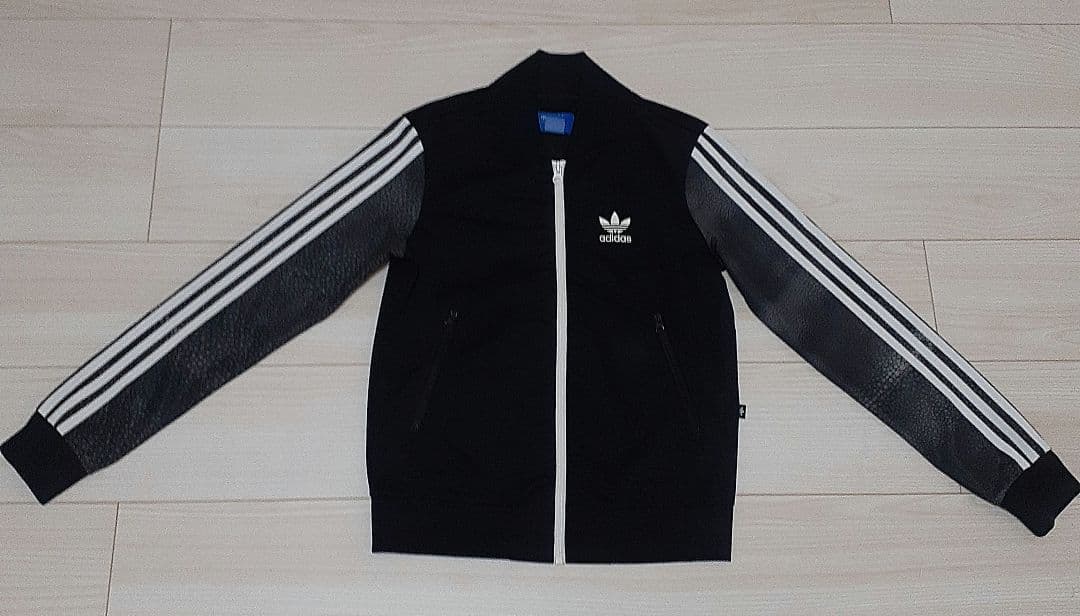 adidas RITA ORA コラボ パイソン トラックジャケット ジャージ - メルカリ