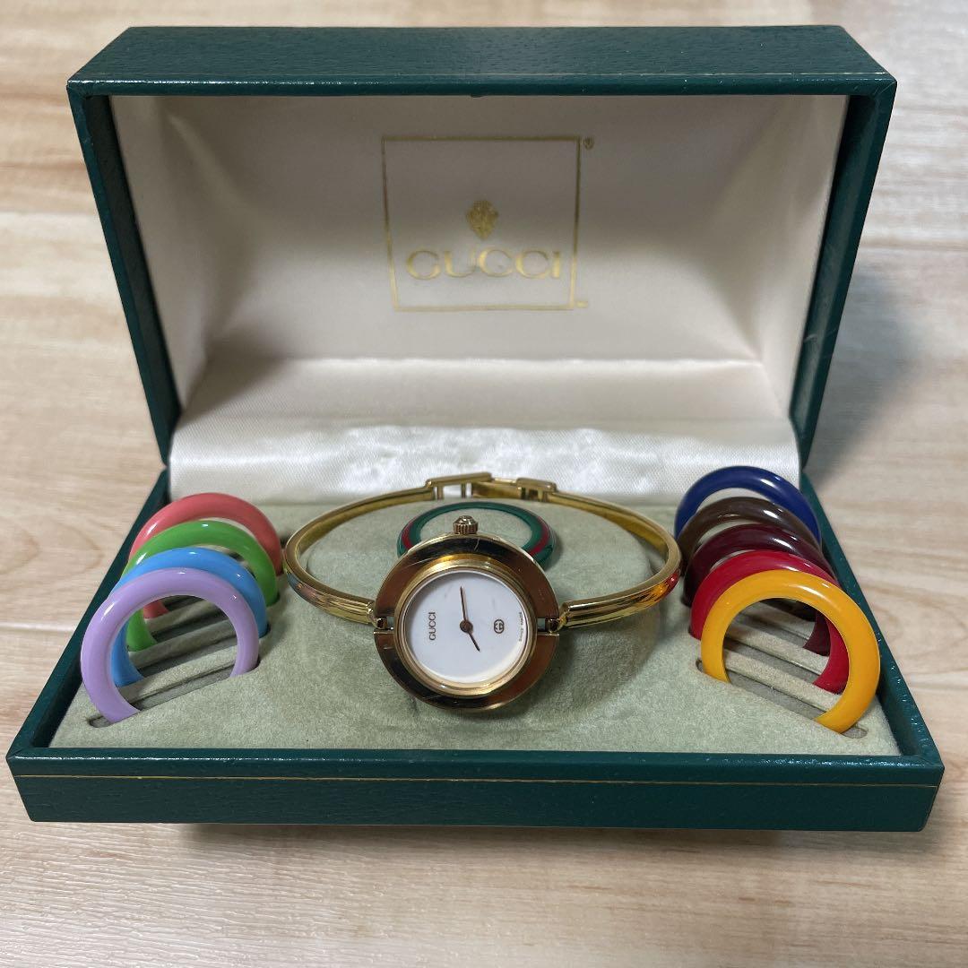 クォーツ 白文字盤 チェンジベゼル全10色 GUCCI