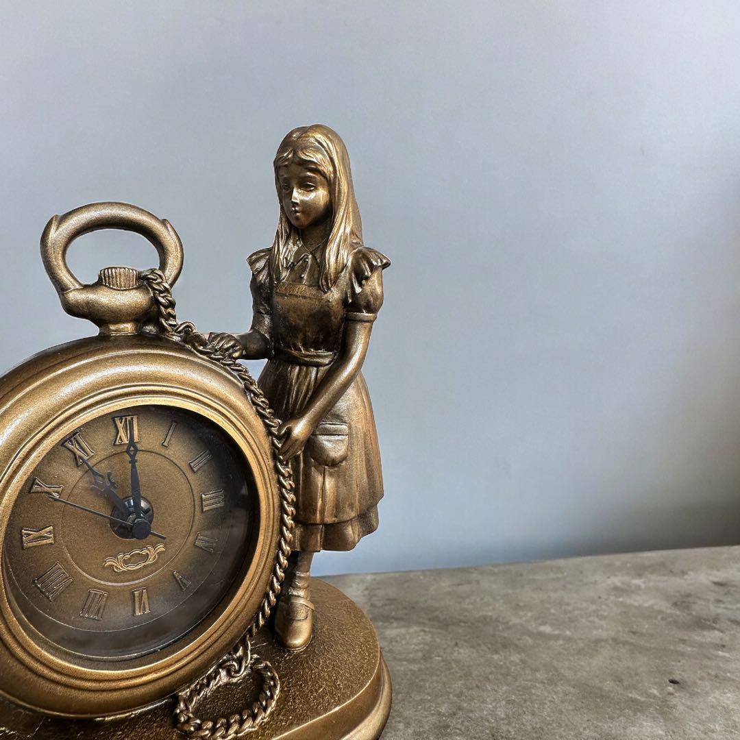 不思議の国のアリス 置き時計 AliceRoom - メルカリ