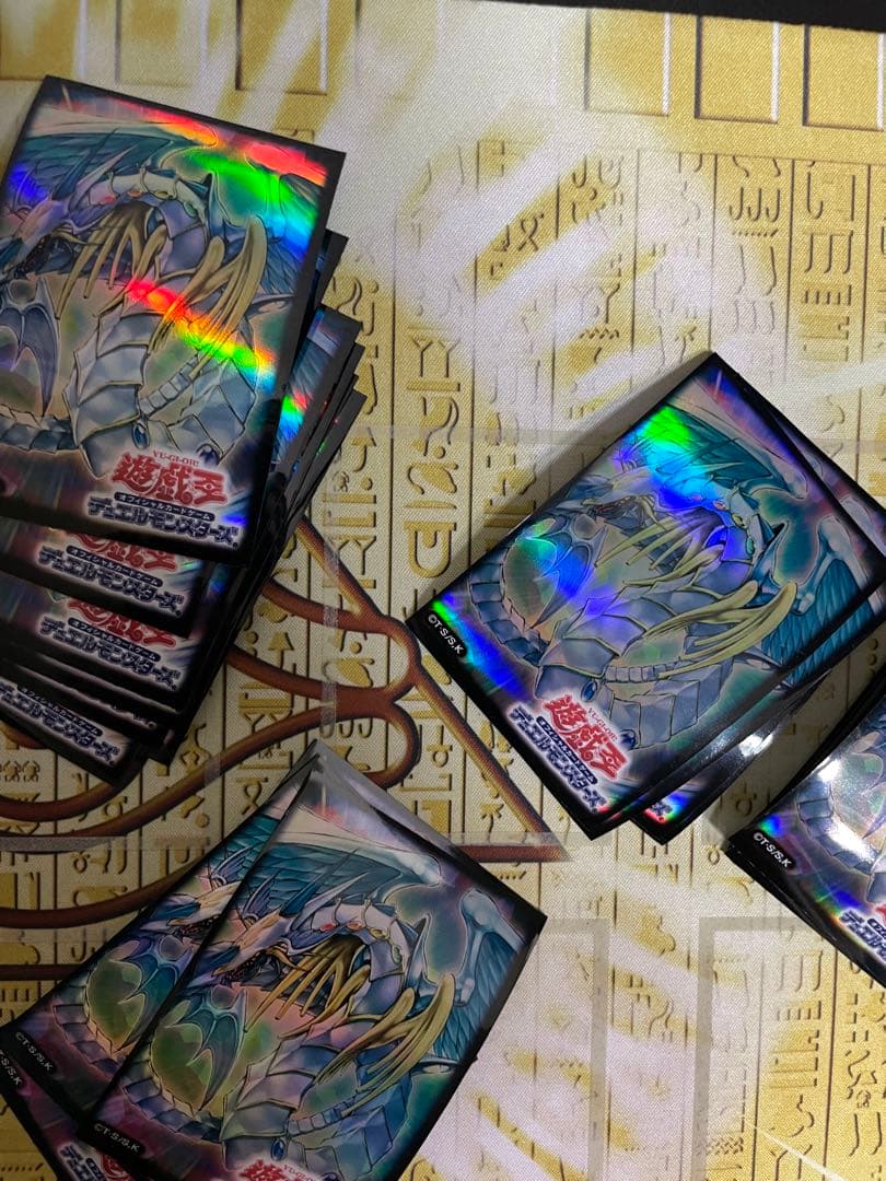 遊戯王絶版スリーブ究極宝玉神レインボードラゴン75枚初期スリーブ