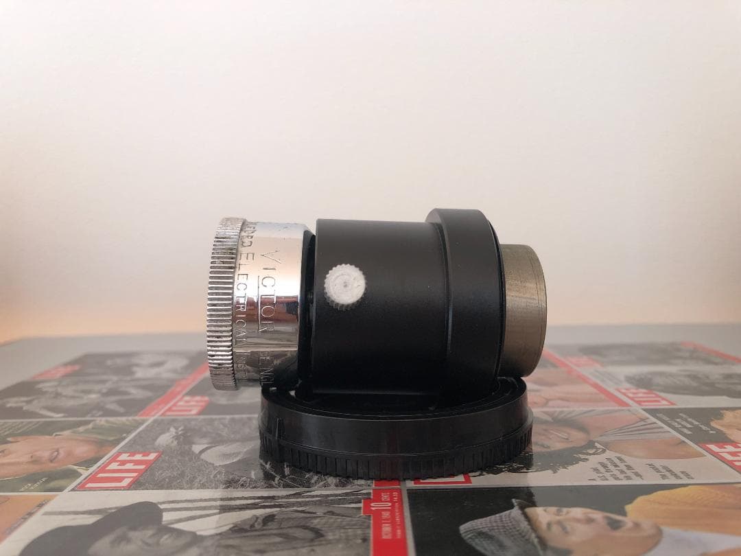 M42マウント VICTOR ENGLAND E.F.2 F1.6 ぐるぐるボケ