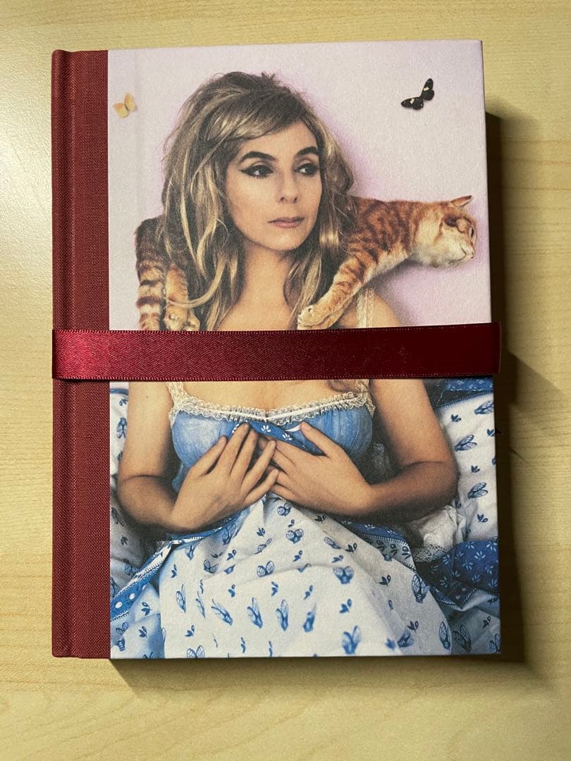 アート・デザイン・音楽 Sophie Calle Double Game Amazon.com: Sophie Calle: Double Game: 9781900828284: Calle