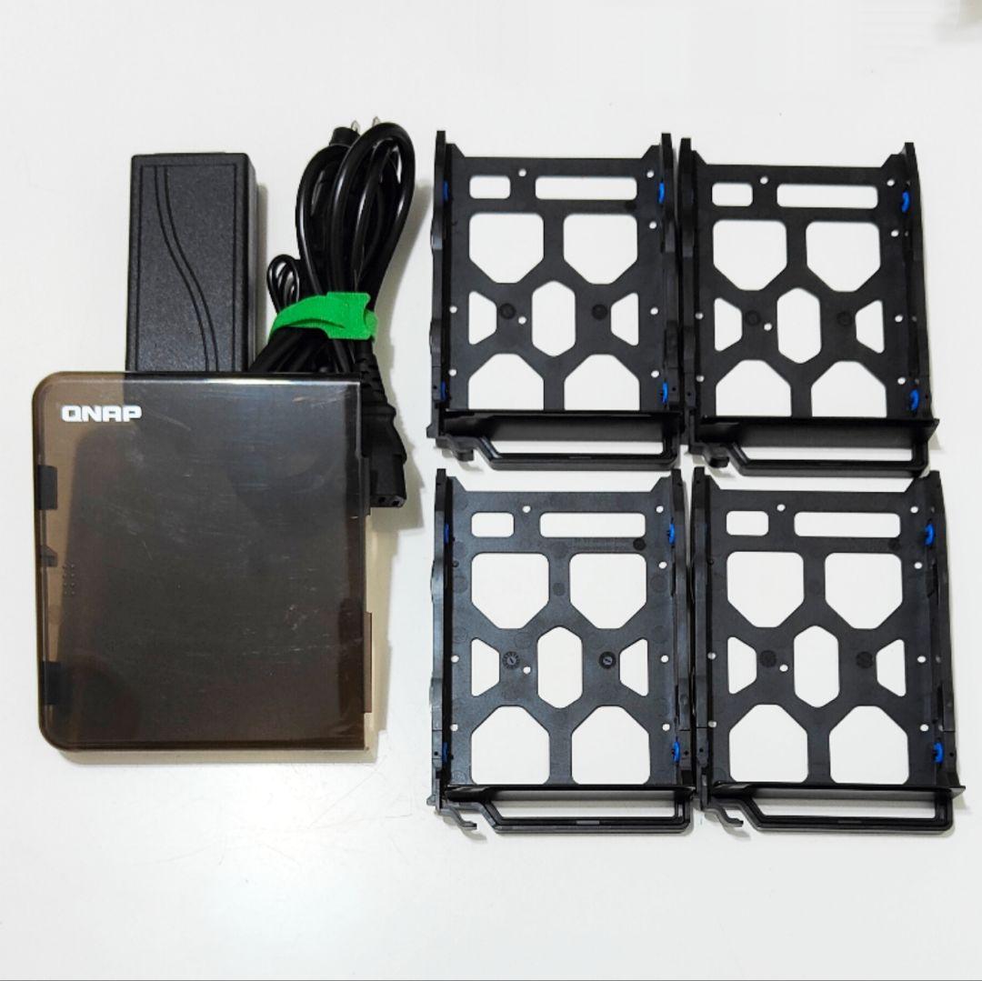 動作品 10GbEカード搭載 QNAP NAS TS-453B 8GB 4ベイ - メルカリ