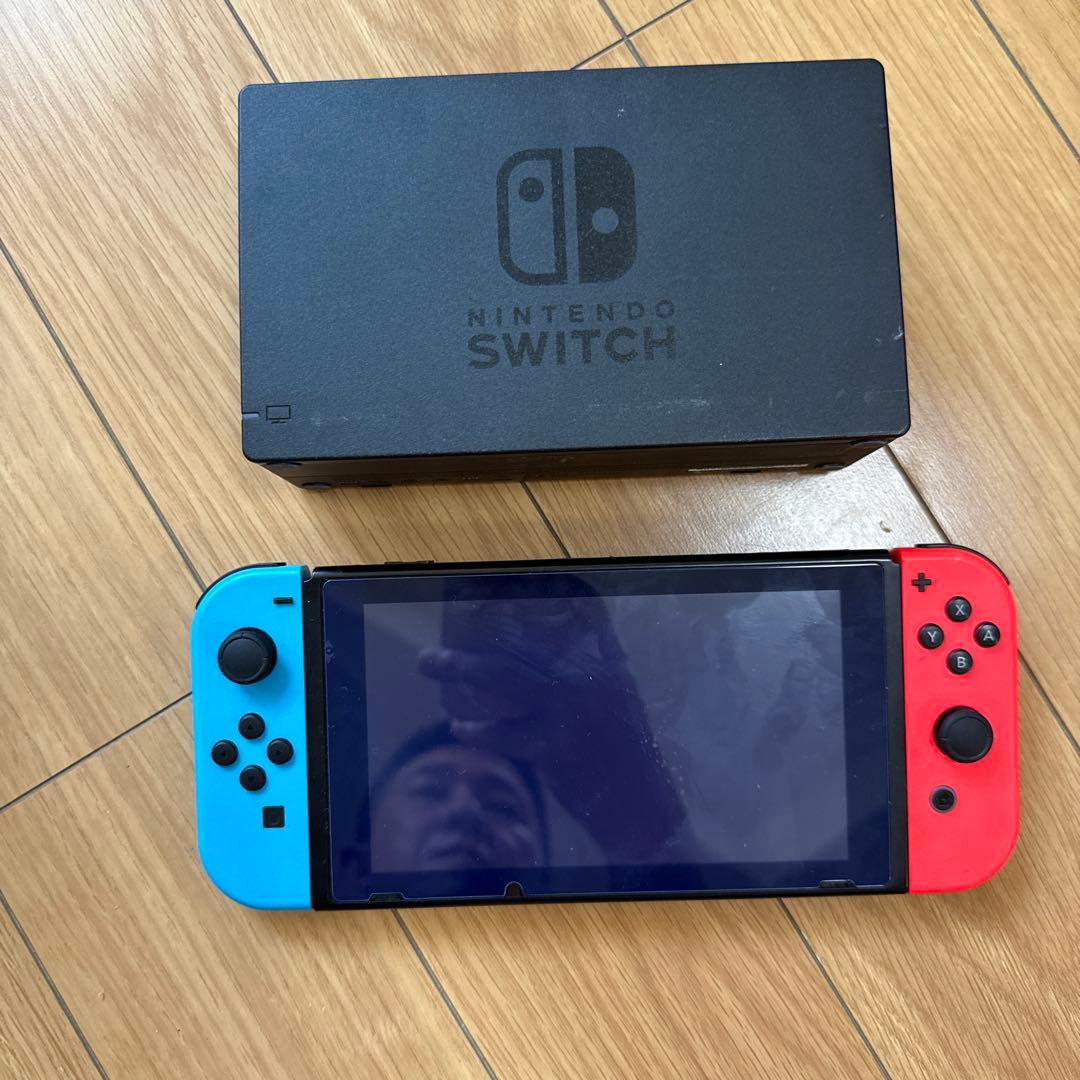 充電器なし)Nintendo Switch 本体 青/赤 Joy-Con付き