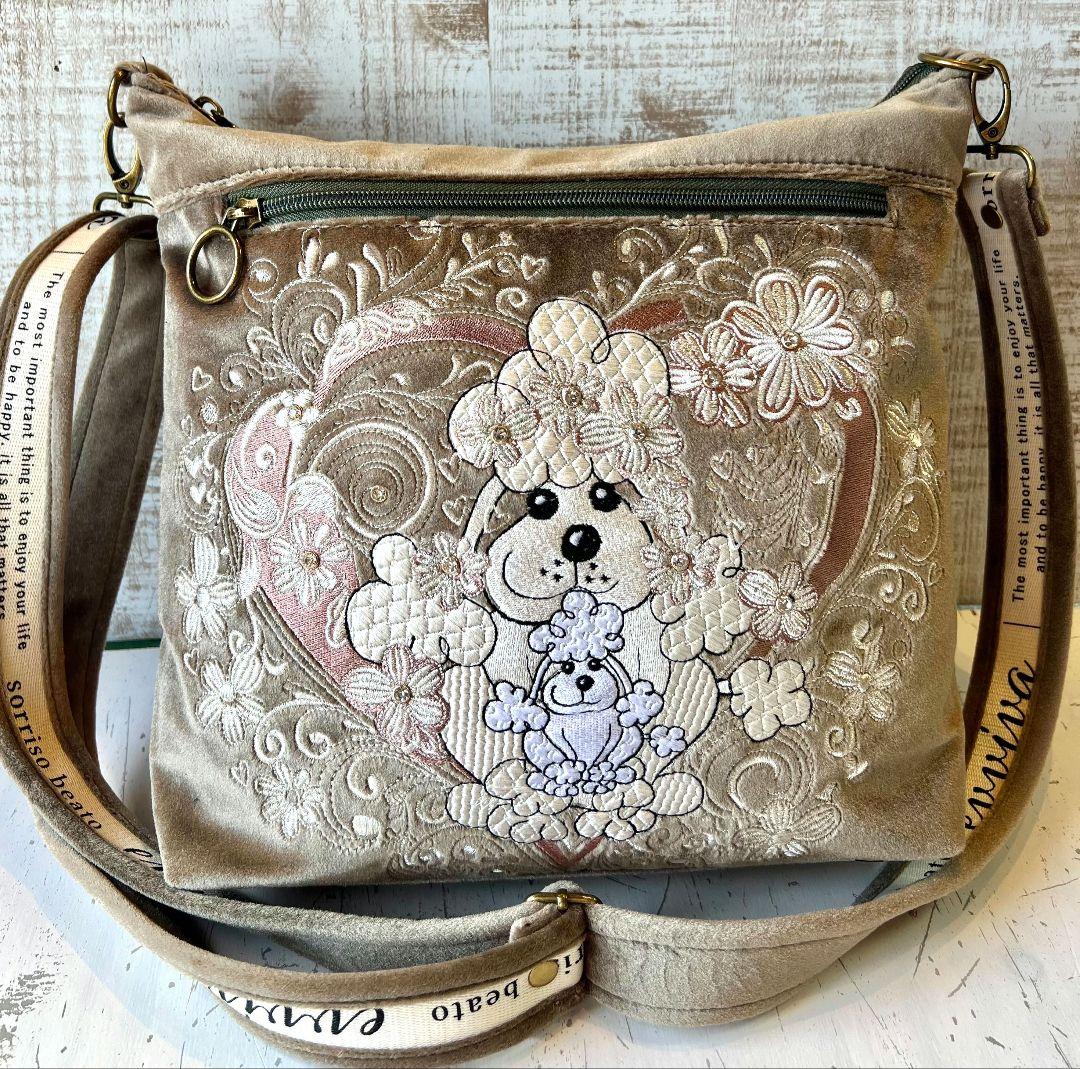 ＊wasabi様リクエスト品＊ロラライハリス♡カーキブラウンベロアショルダー robita（ロビタ） 生産終了品 ショルダーバッグ サークルスタッズ