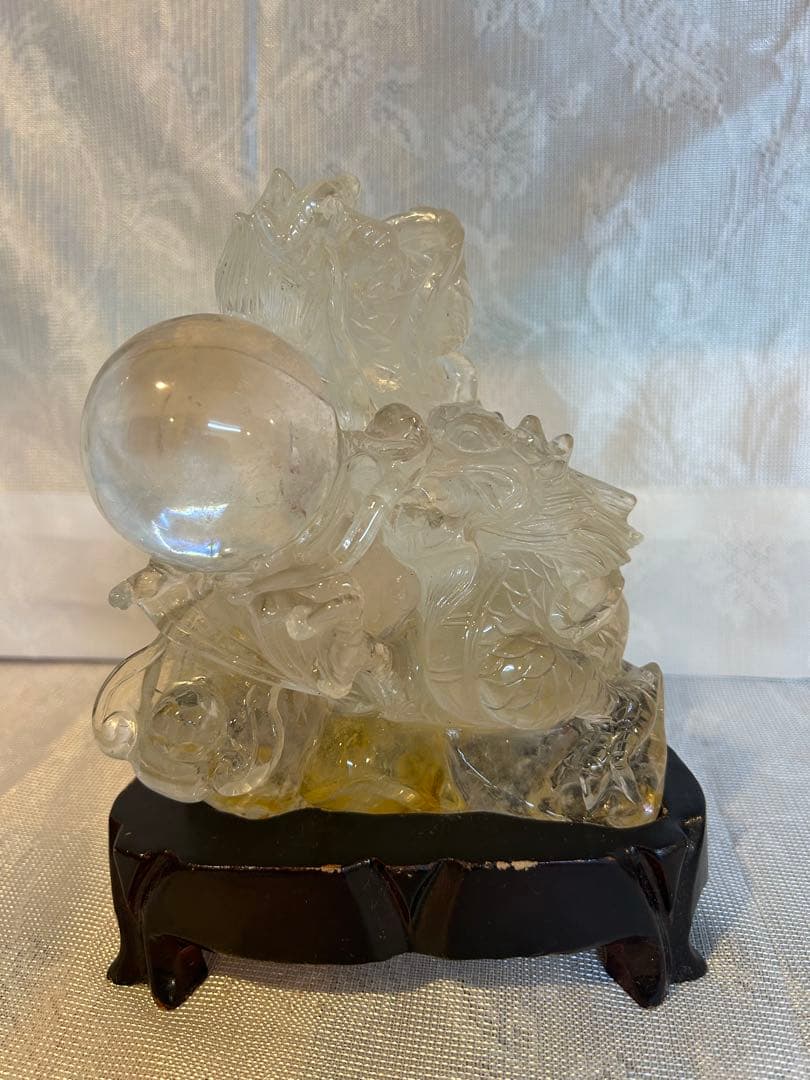 天然水晶 彫刻品 風水置物 龍と水晶球 1527g 楽天市場】＼ランキング1位12年連続／五本爪 龍 置物 水晶 金運 風水