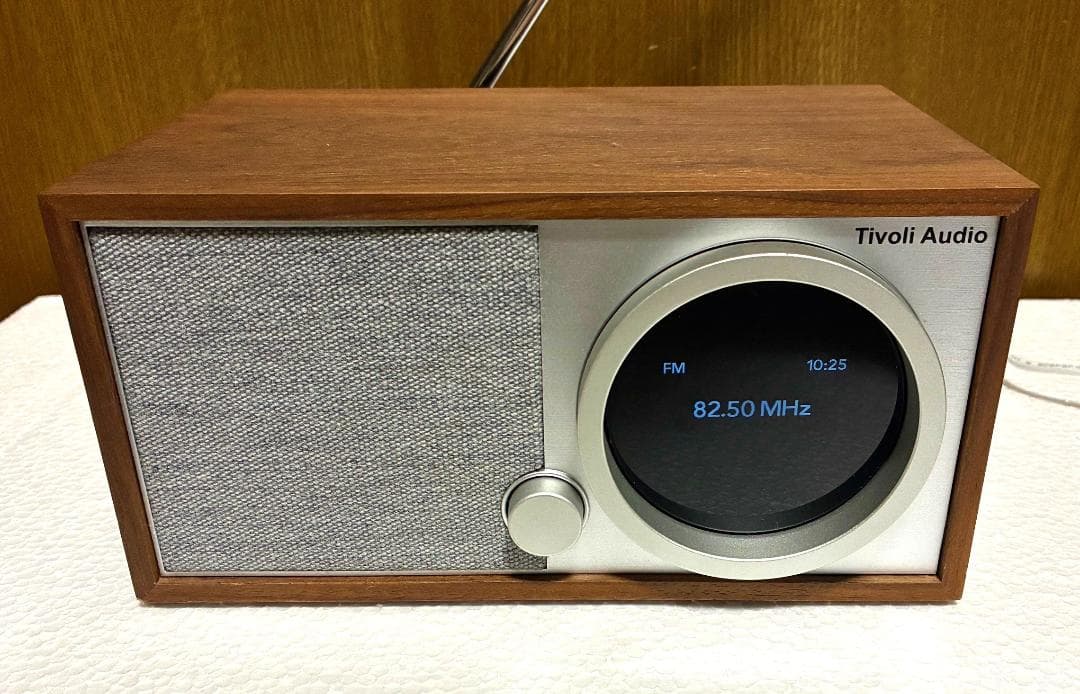 【美品・動作品】Tivoli Audio　MODEL ONE DIGITAL M1DG3_Seamless_GOLD_Left_Side_