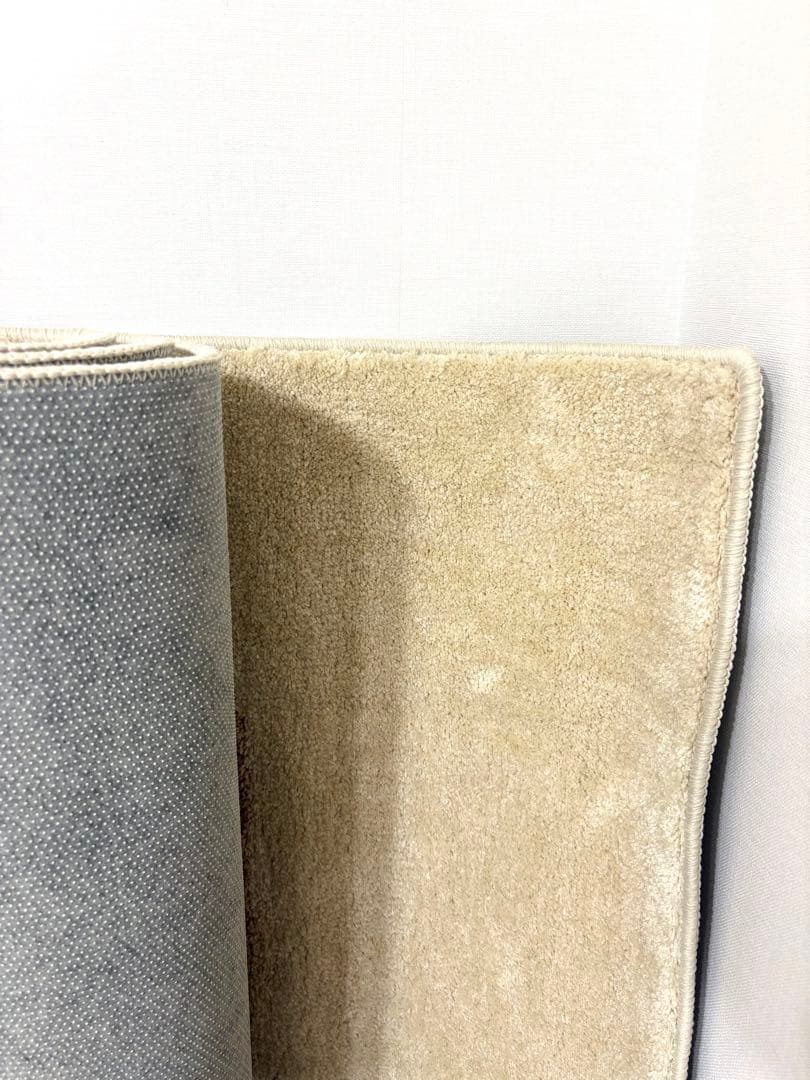 アイボリー DUBRAM(ダブラム)ラグ140x200cm - メルカリ