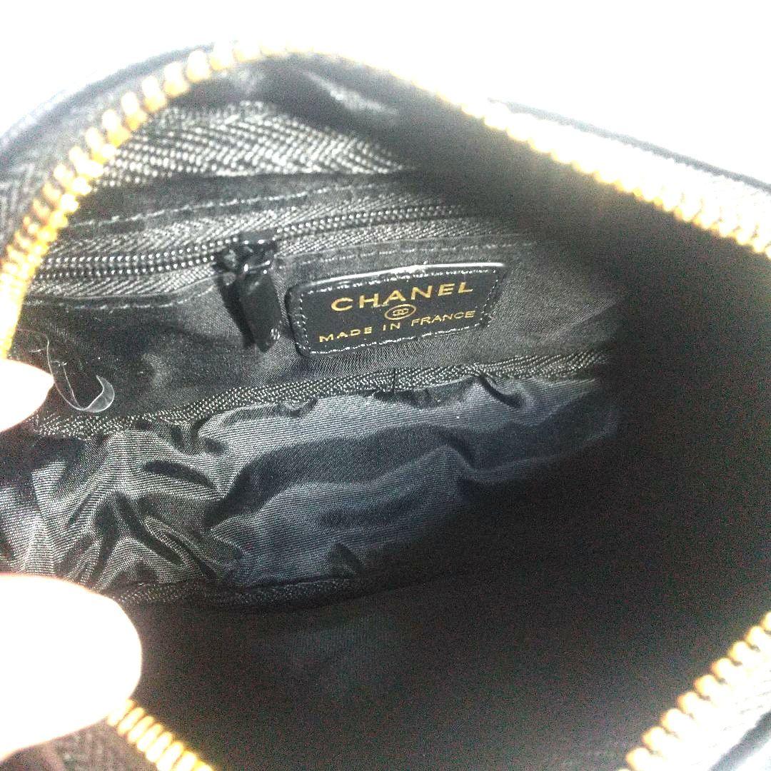 新品CHANEL ノベルティ キルティング ショルダーバッグ チャームVIP