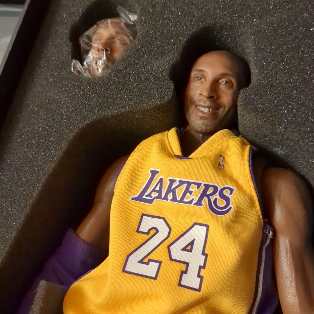 エンターベイ コービー・ブライアント 初期版 特典付 値下げ不可