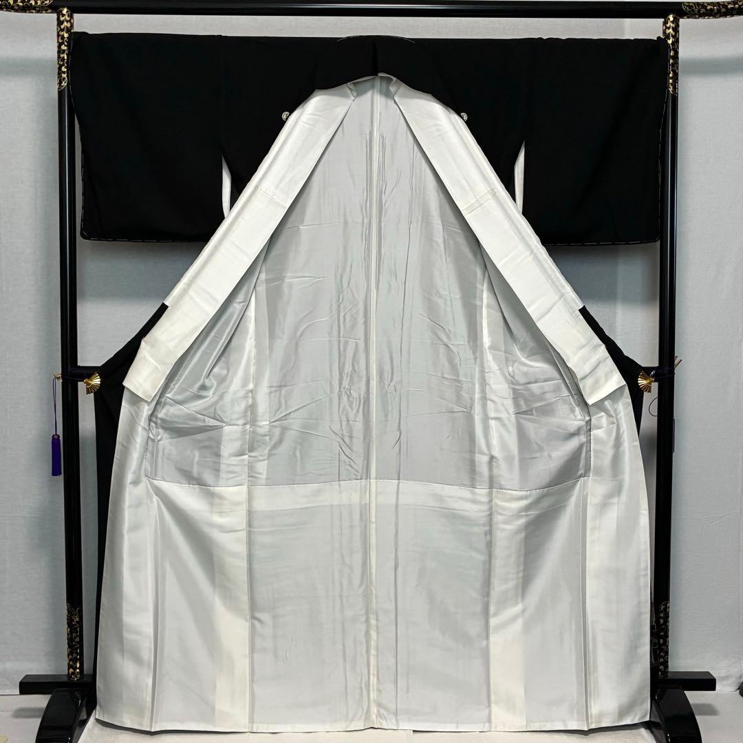 D126 黒留袖 金駒刺繍 鶴 花模様 正絹 着物 袷 しつけ糸付き未使用極美