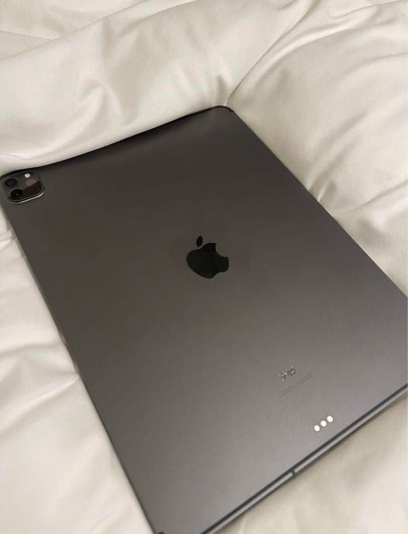 J*y様 iPad Pro Wi-Fi 128GB(12.9インチ)+キーボード アップル(Apple) MWR03J/A 11インチiPad Pro（M4）用Magic Keyboard