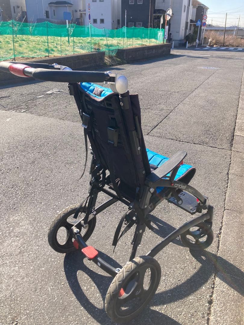 子ども福祉用バギー クリケット（5点式安全ベルト付き） - メルカリ