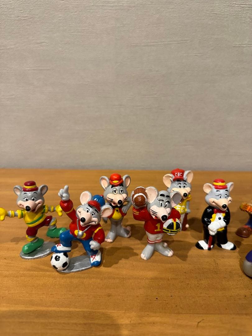 レア チャッキーチーズ Chuck E. Cheese フィギュア PVC - メルカリ