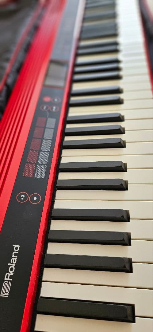 24.25日限定お値下げ】Roland GO:KEYS 61キー 赤 - メルカリ