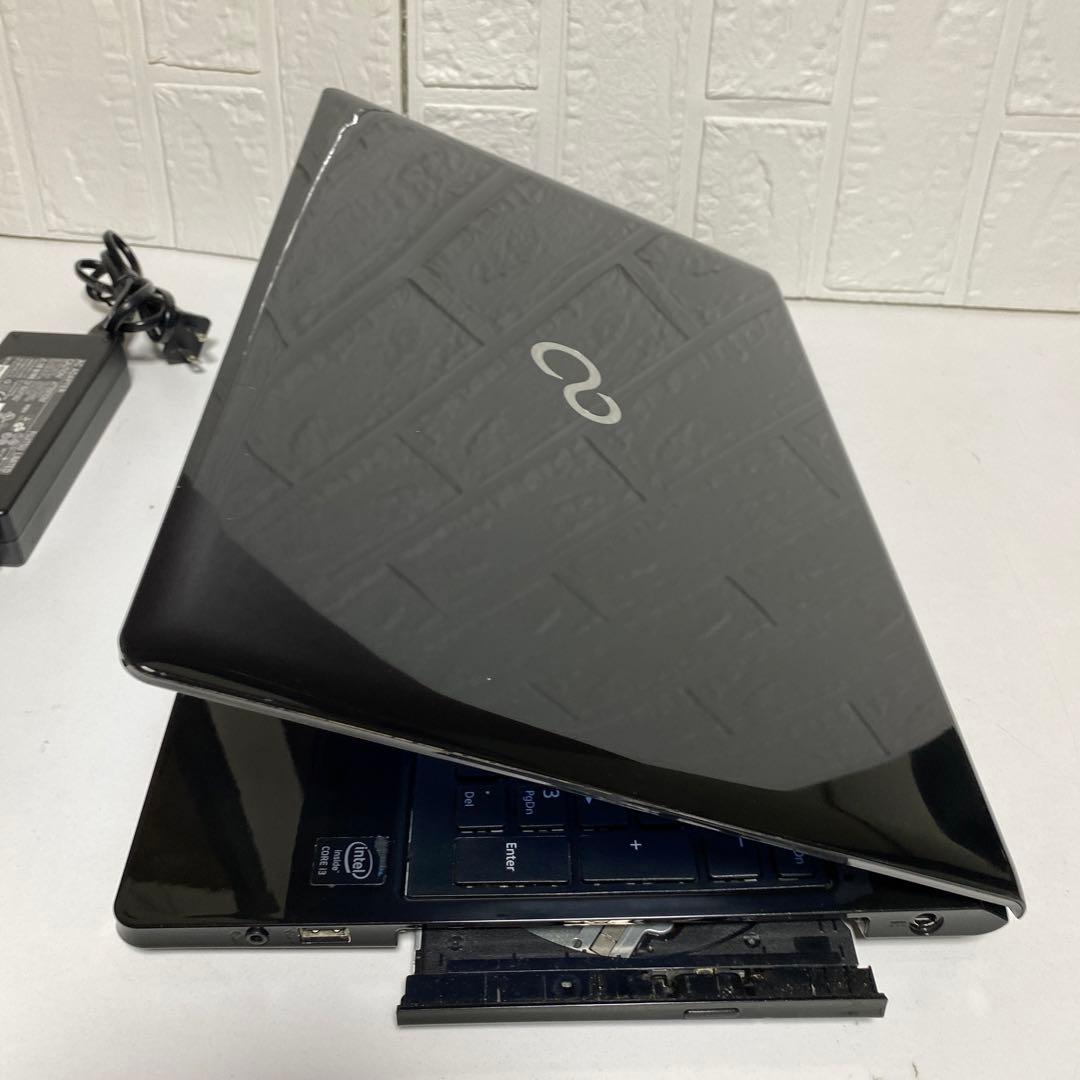 Windows11 オフィス2024年SSD メモリ8GB 富士通ノートPC