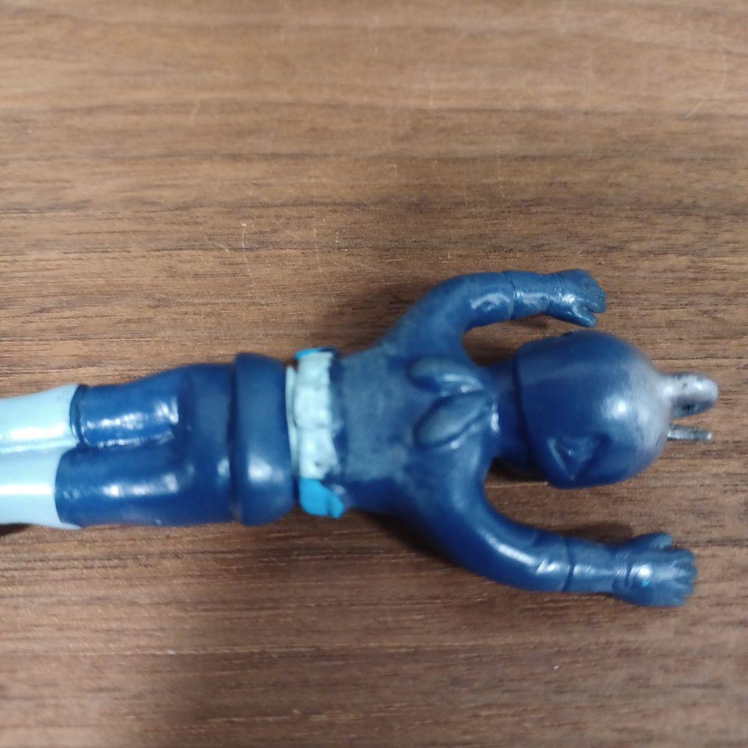 無版権 パチモノ「仮面ライダー」風ペンダント・トップ ミニソフビ