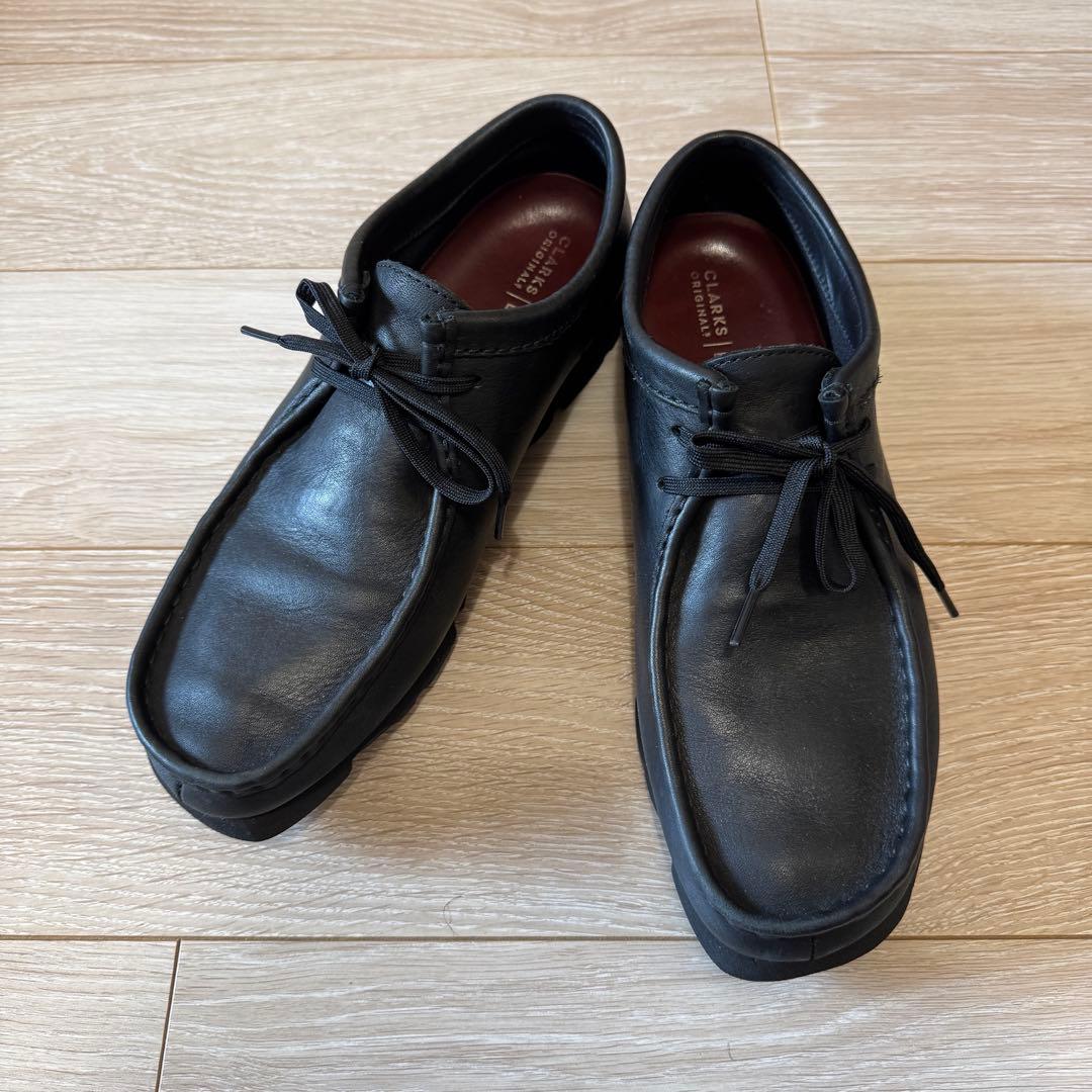 クラークス ワラビー ゴアテックス BEAMS別注 27cm GORE-TEX搭載の雨に負けない「クラークス・ワラビー」がビームス別注で