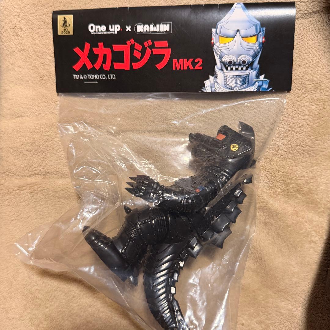 Oneup kaijin メカゴジラ ブラックバージョン ソフビ - メルカリ