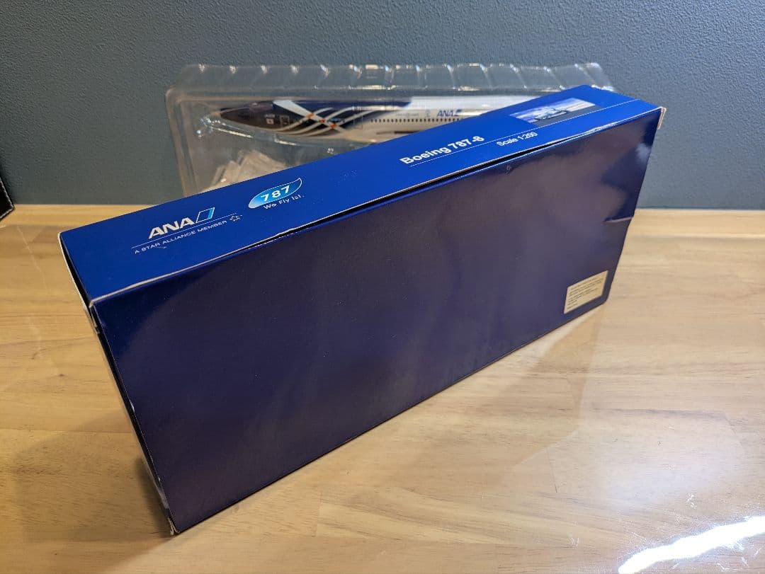 未使用】ANA B787-8 鯖塗装 JA801A 1/200 - メルカリ