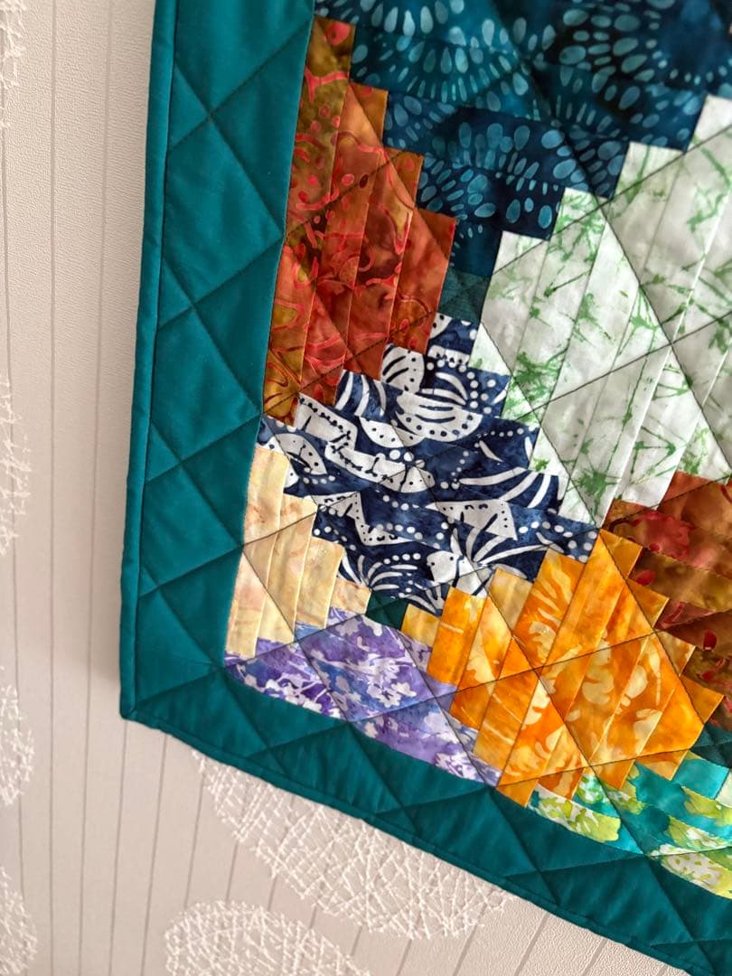 パッチワークキルト タペストリー ログキャビン （F） - メルカリ