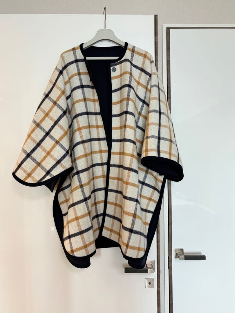 HERMES エルメス ポンチョ／ケープ チェック柄 - メルカリ