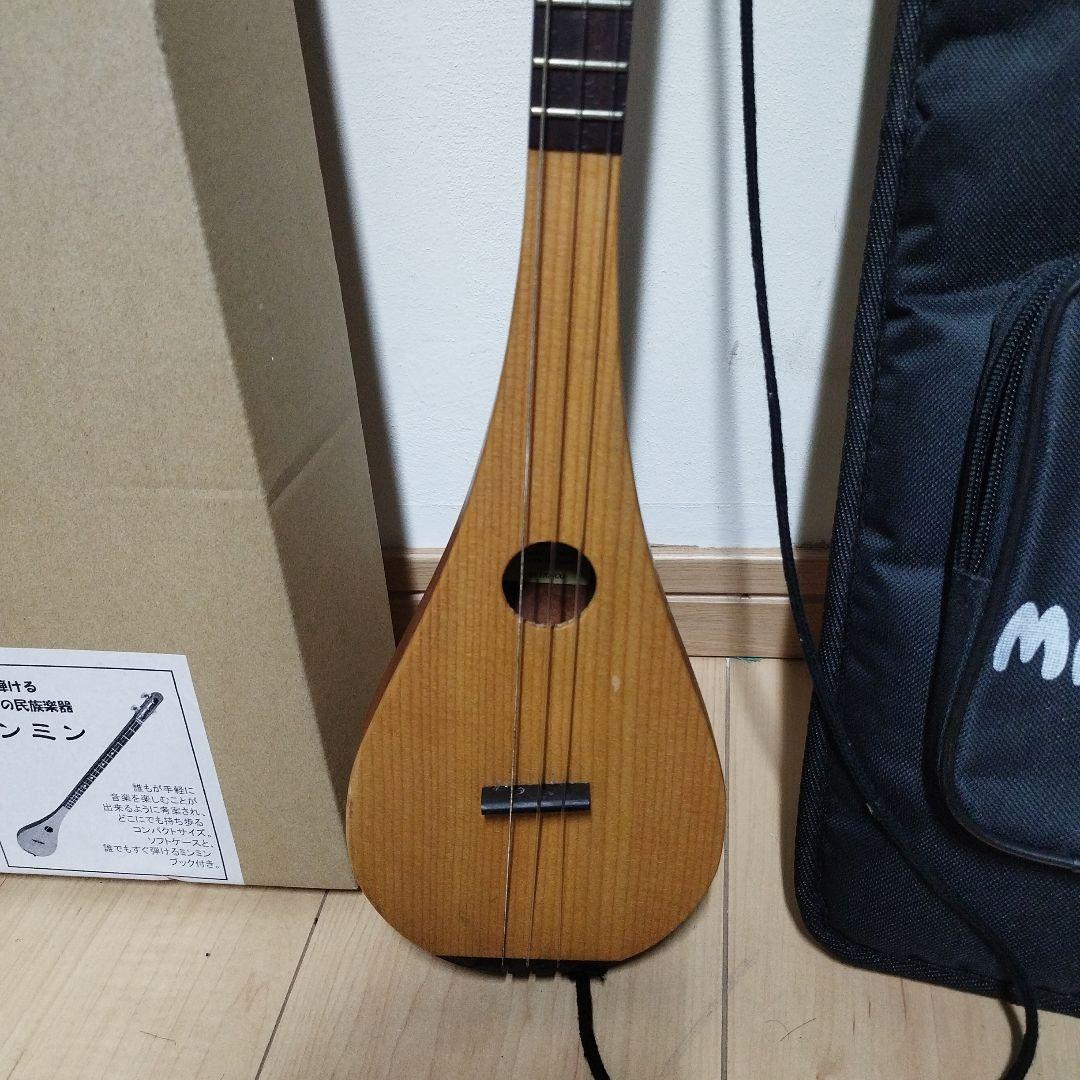 みんなの民族楽器 ミンミン 3弦ギター - メルカリ