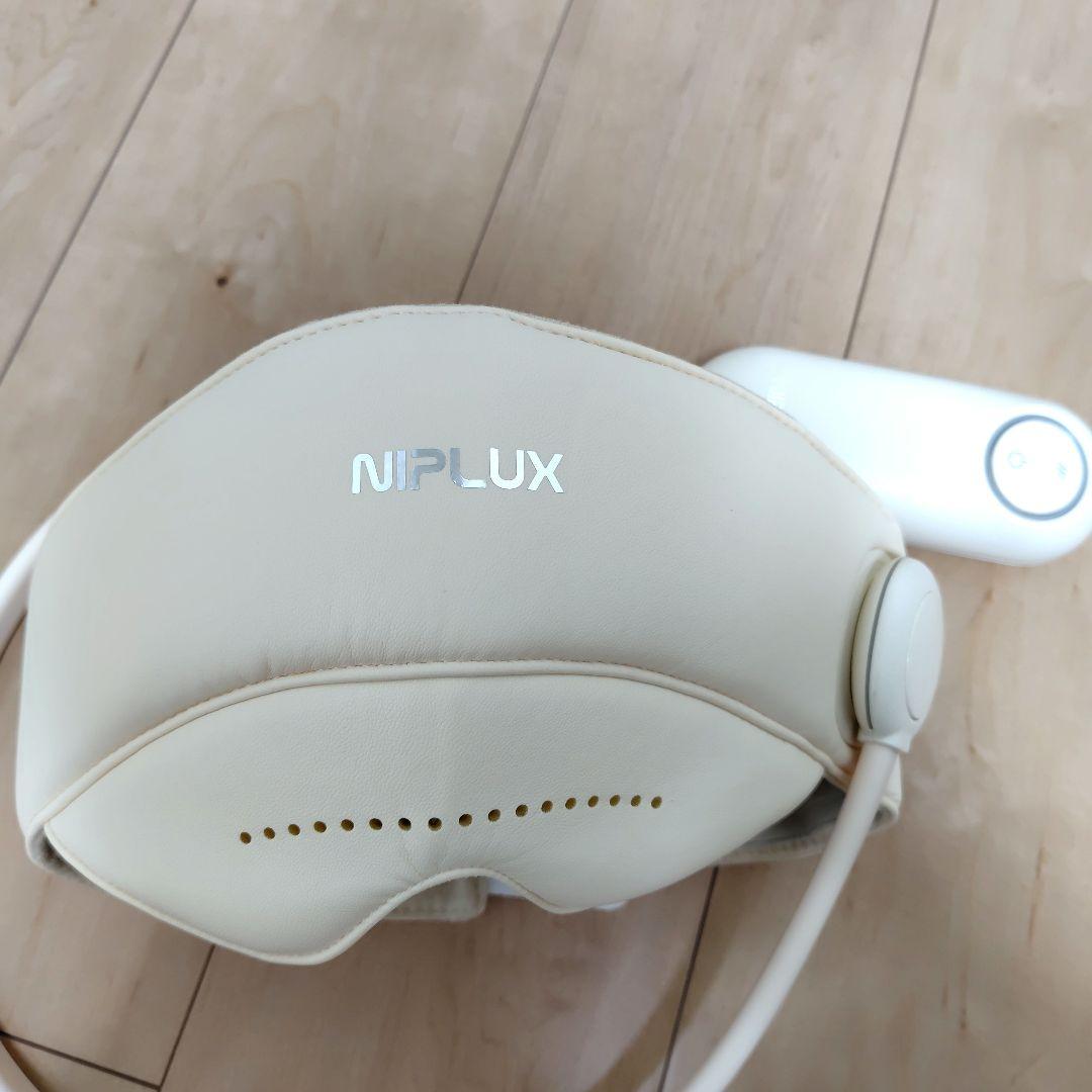 【美品】NIPLUX ヘッド・アイマッサージャー アイボリー　チルメット 360°加圧で頭と目元を癒す】NIPLUX CHILLMET エア加圧ヘッドケア帽子