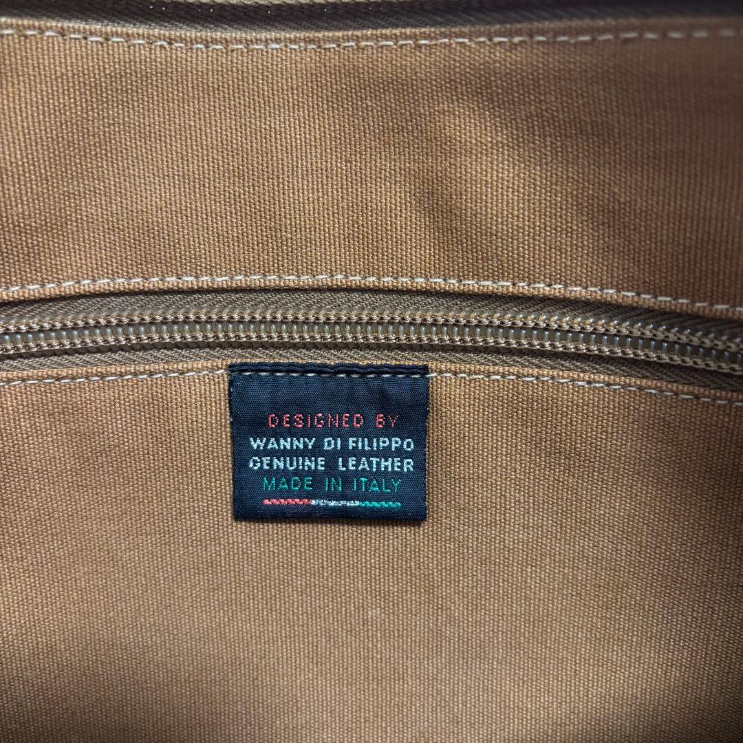 イルビゾンテ レザーショルダーバッグ 本革 ハーフムーン キャメル 型押し