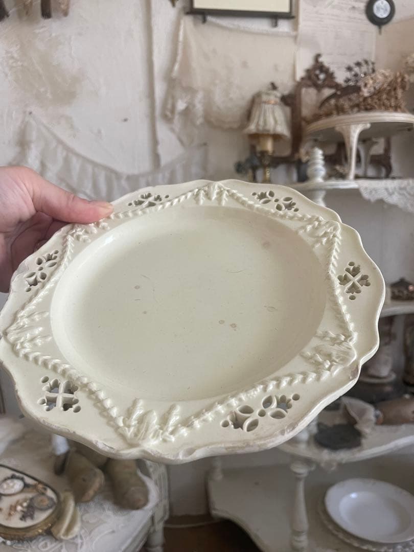 フランスアンティーク 皿 エクリュ 透かし柄 ガーランドレア 平皿 プレート