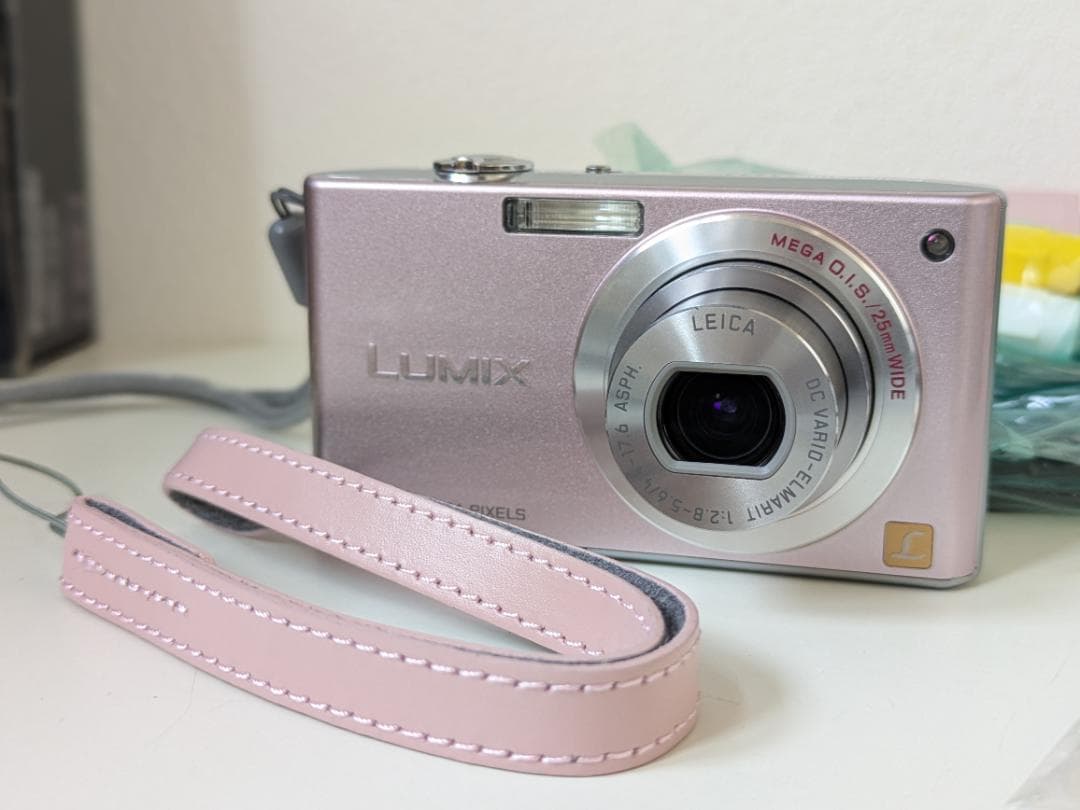 Panasonic LUMIX DMC-FX35 ピンク 10メガピクセル - メルカリ