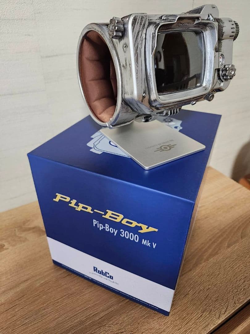 ドラマ「Fallout」公式 ピップボーイ Pip-Boy 3000 Mk V - メルカリ