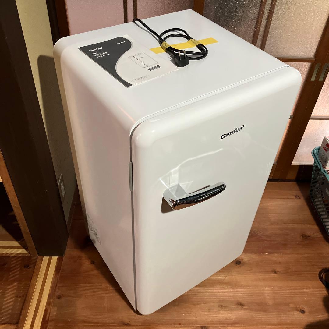 冷蔵庫 レトロ 2024年製 美品 comfee 93L - メルカリ