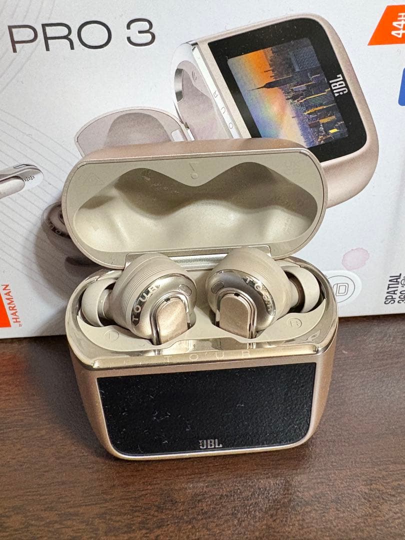 価格.com - [PR企画]JBL「TOUR PRO 3」が実現する完全ワイヤレス